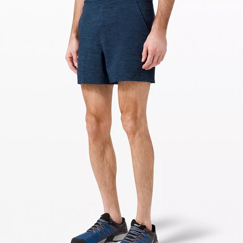 Men’s Lululemon Pace Breaker lined 5” shorts